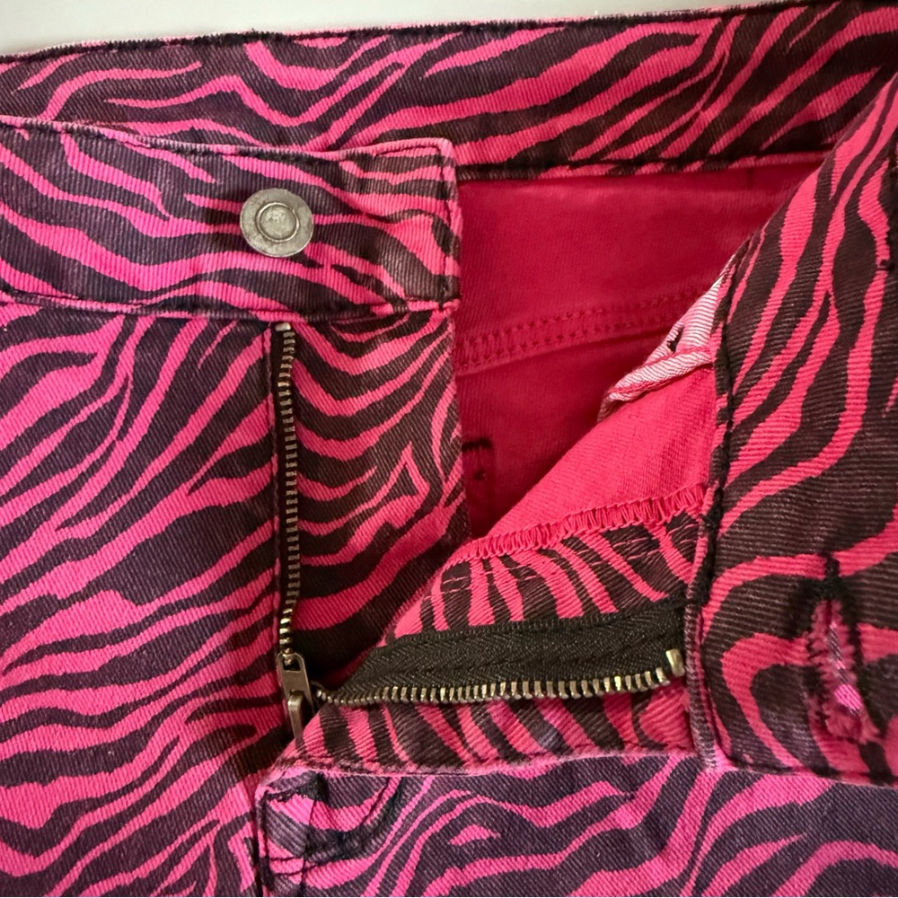 ASOS Pink Zebra print pattern Jean shorts denim slim stretch mens 30 small - Picture 10 of 13